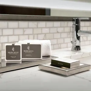 4* Hotel Silver Cloud - Broadway